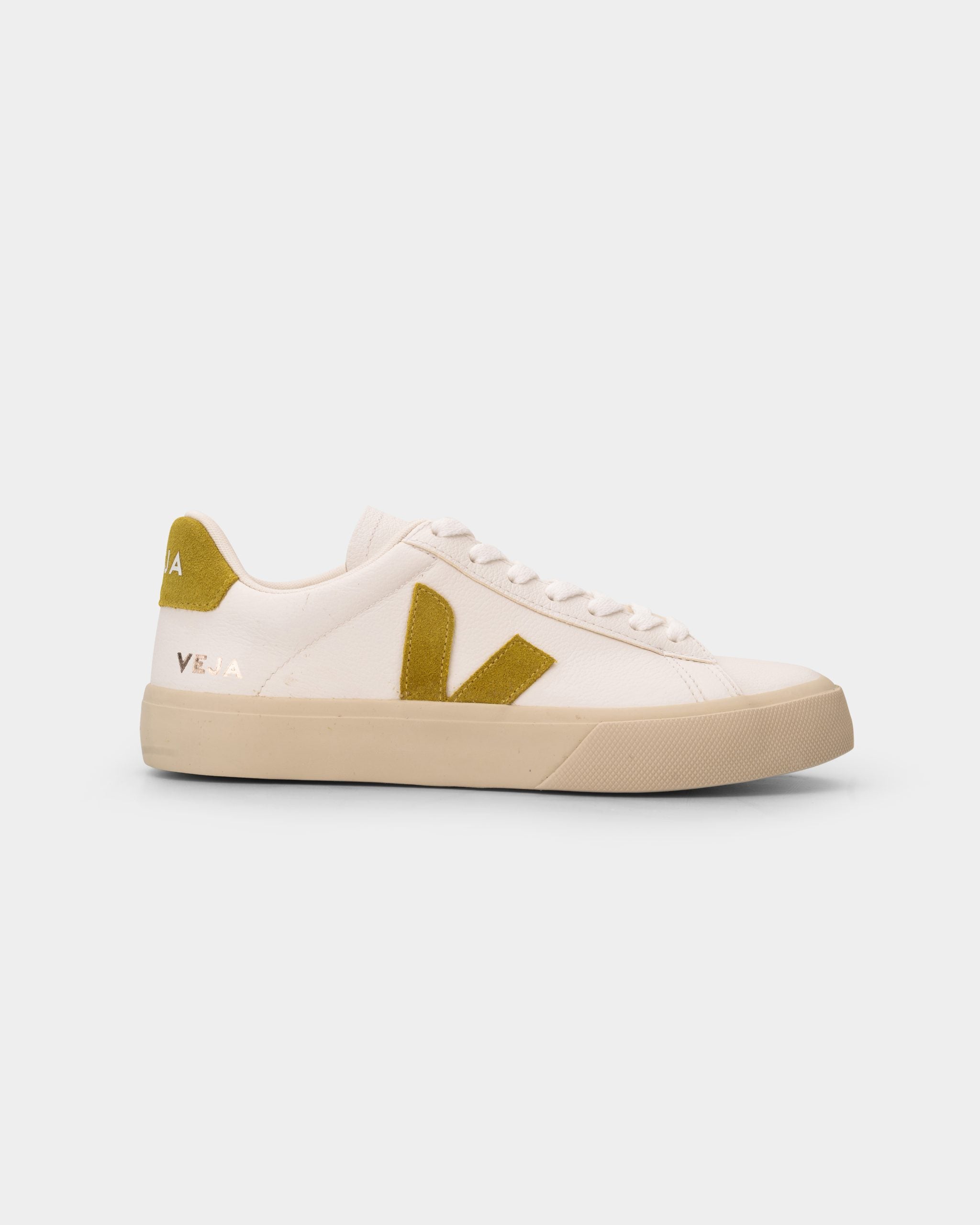 Veja Ladies Campo Chrome Free Sneaker CP0503887A Extra White Liquor