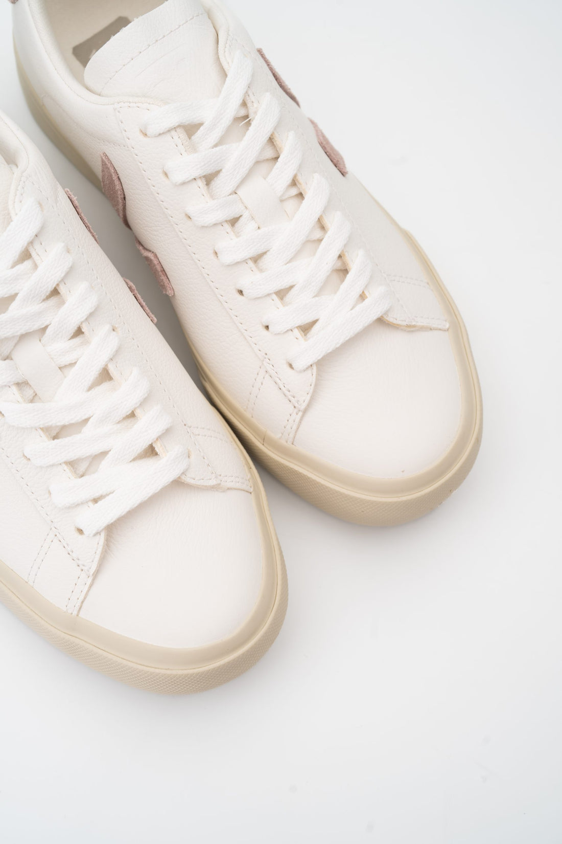 Veja Ladies Campo Chrome Free Sneaker CP0503886A Extra White Babe