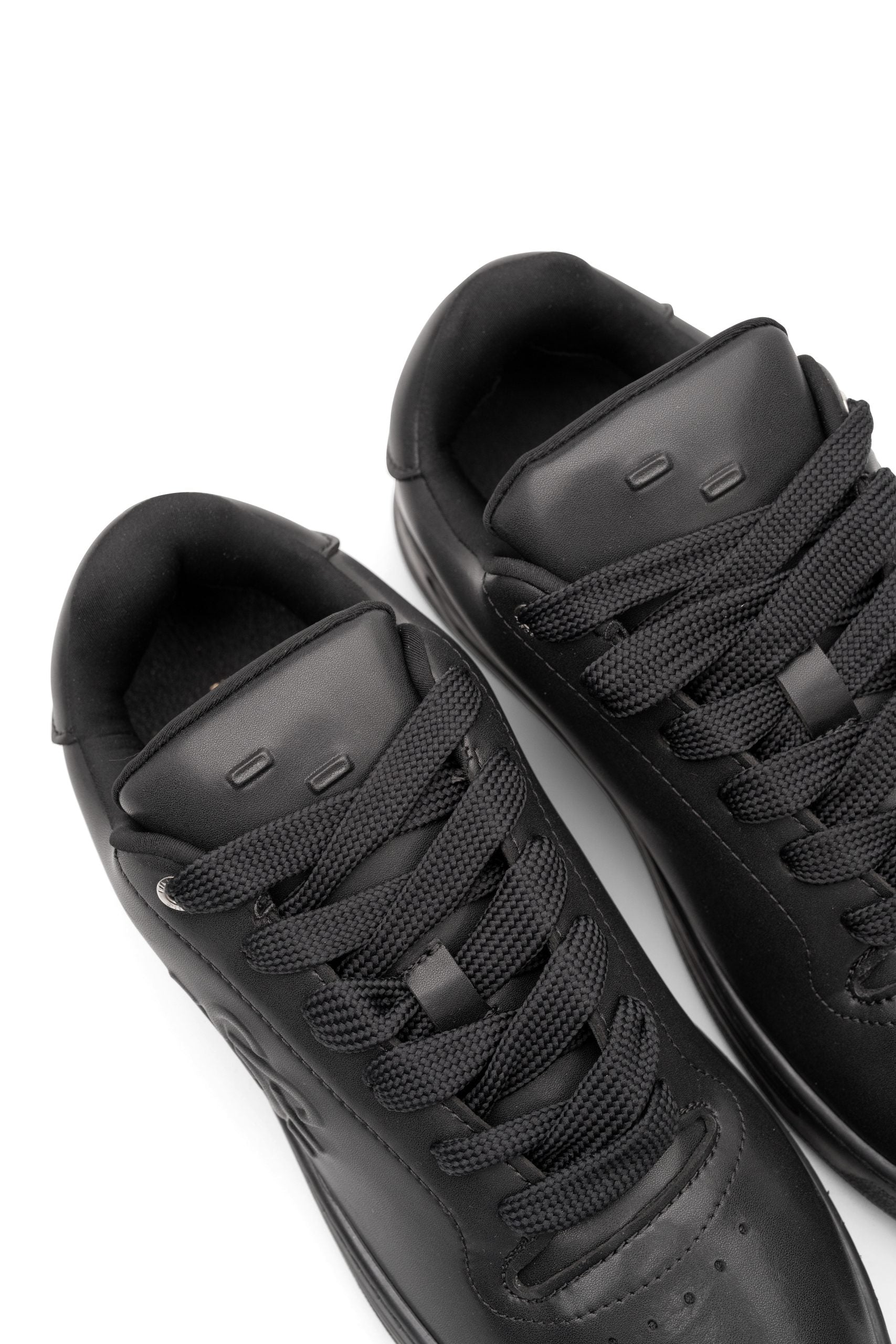 Filling Pieces Men's Voyage Knot All Black | 122510324167-131