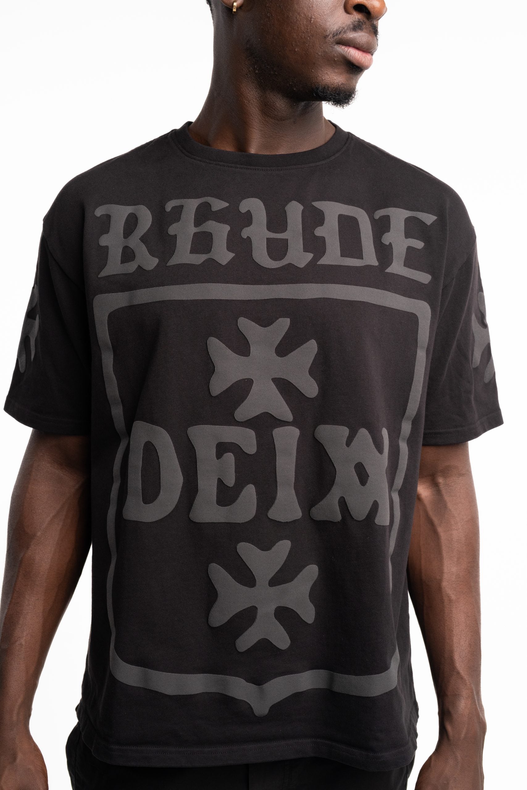 Rhude Men's Deix Shield Oversized Tee Black | Hydraulics Stores