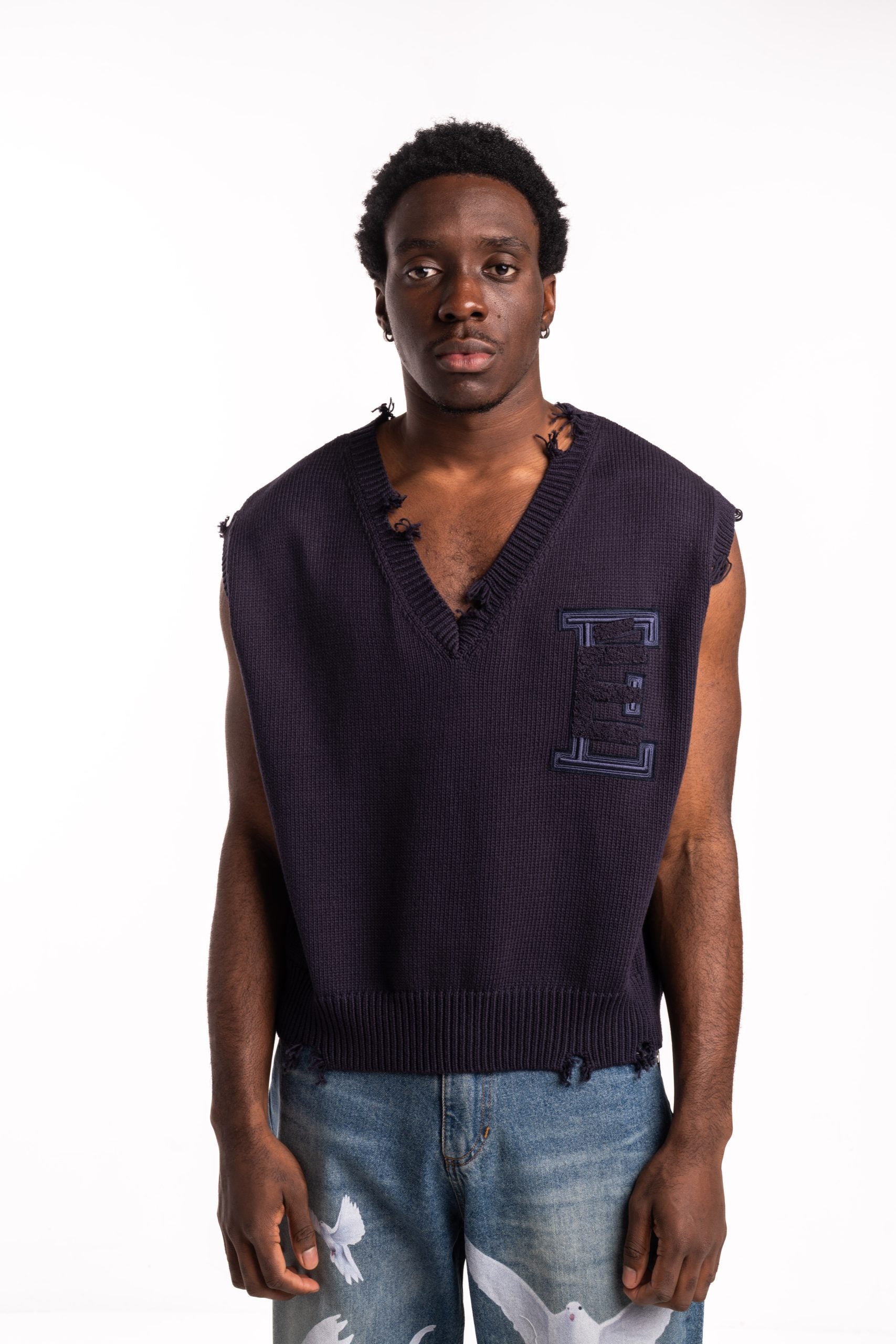 Etudes Men's Short Sleeve V Neck E25MMKNI680-44