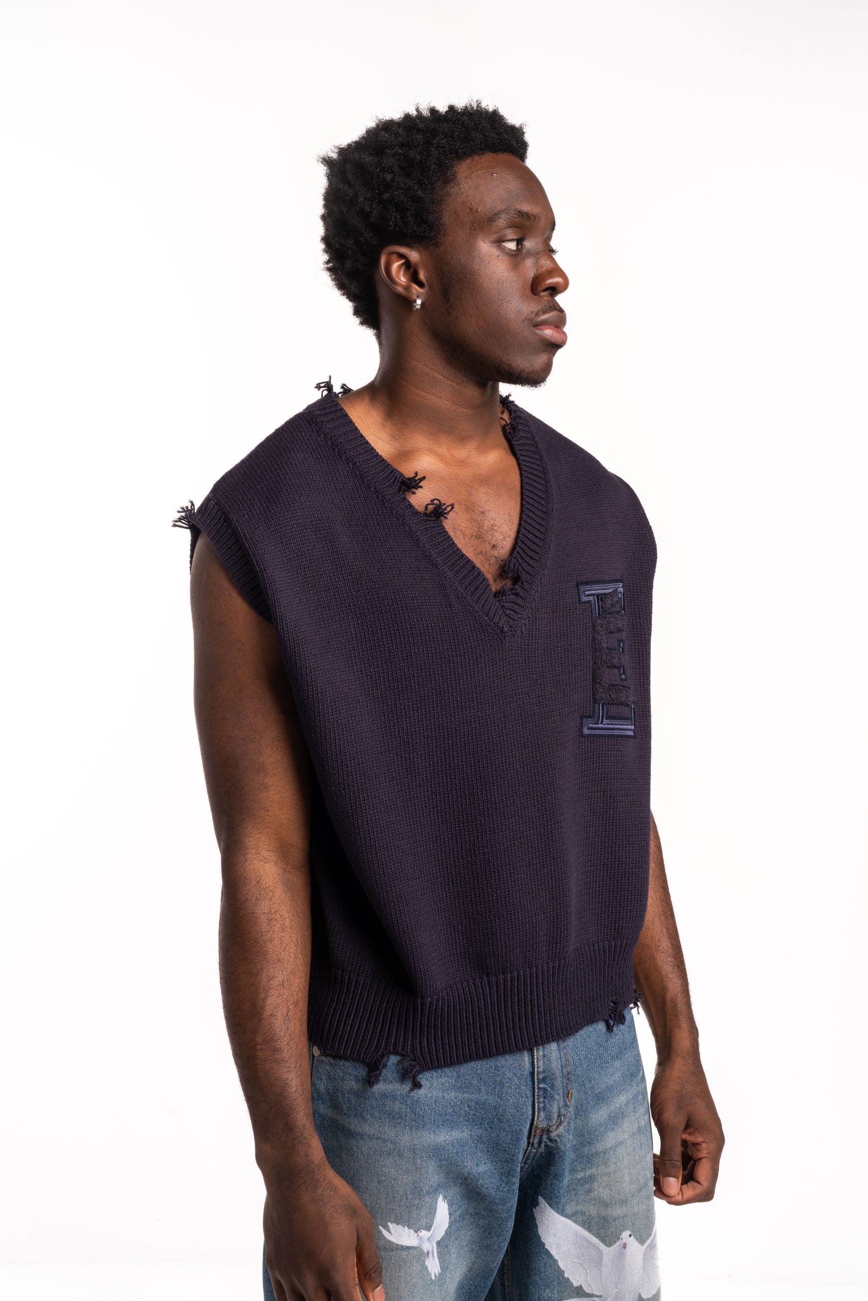 Etudes Men's Short Sleeve V Neck E25MMKNI680-44
