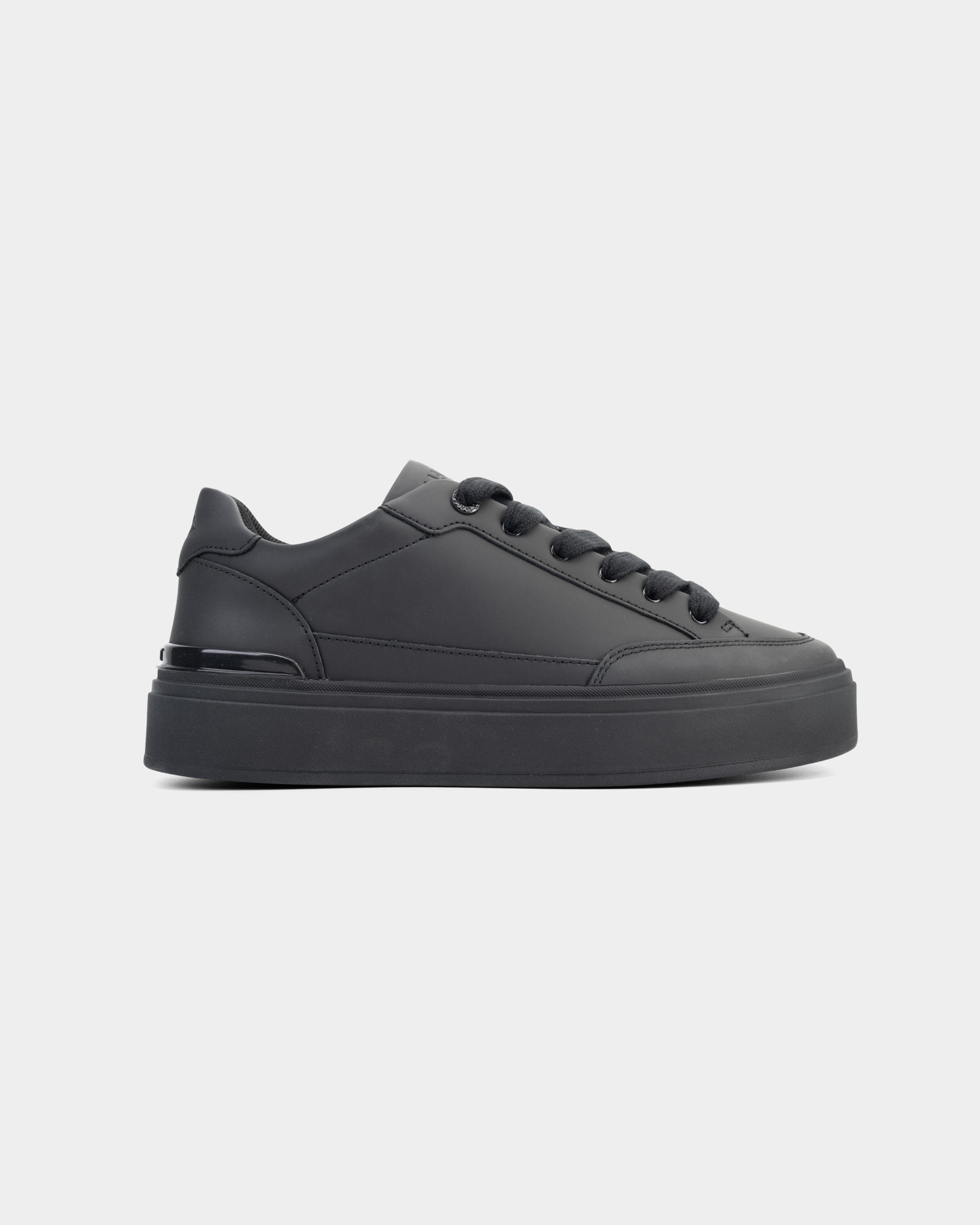 Mallet Men's Lansbury Triple Black Sneaker | TE3056-TPB