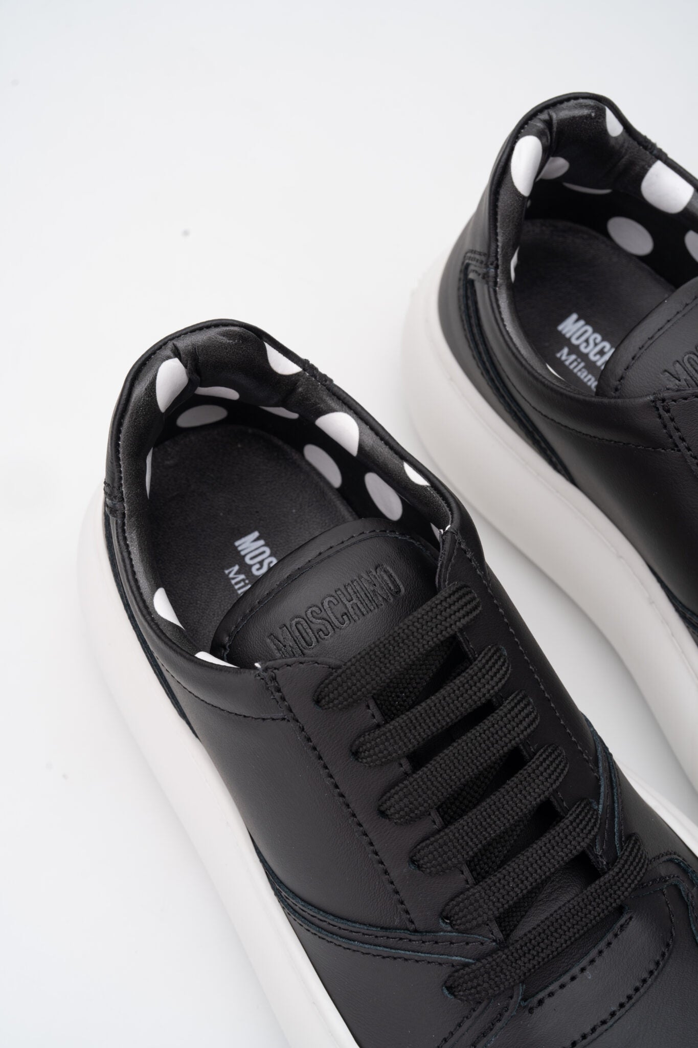 Moschino Men's Sneakers MB15115G0MGA0000