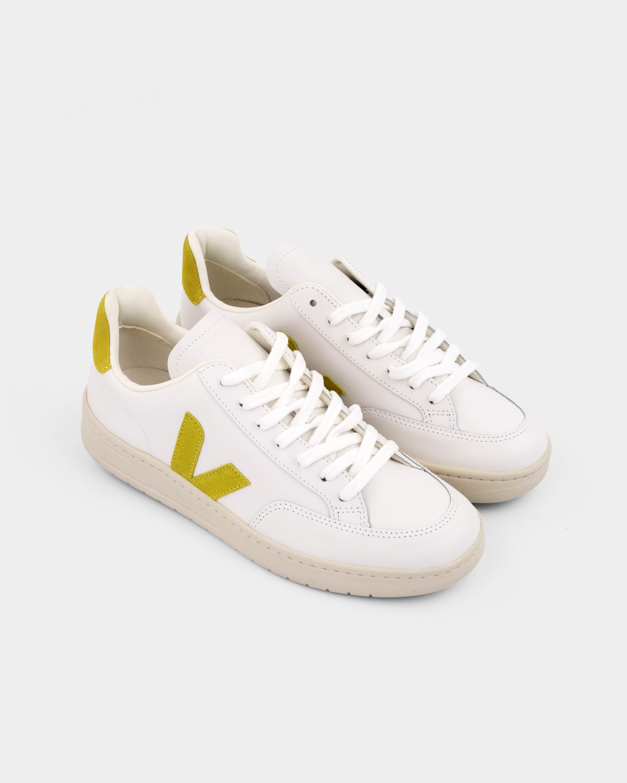 Veja Ladies V-12 Leather Sneaker XD0203677A Extra White Liquor
