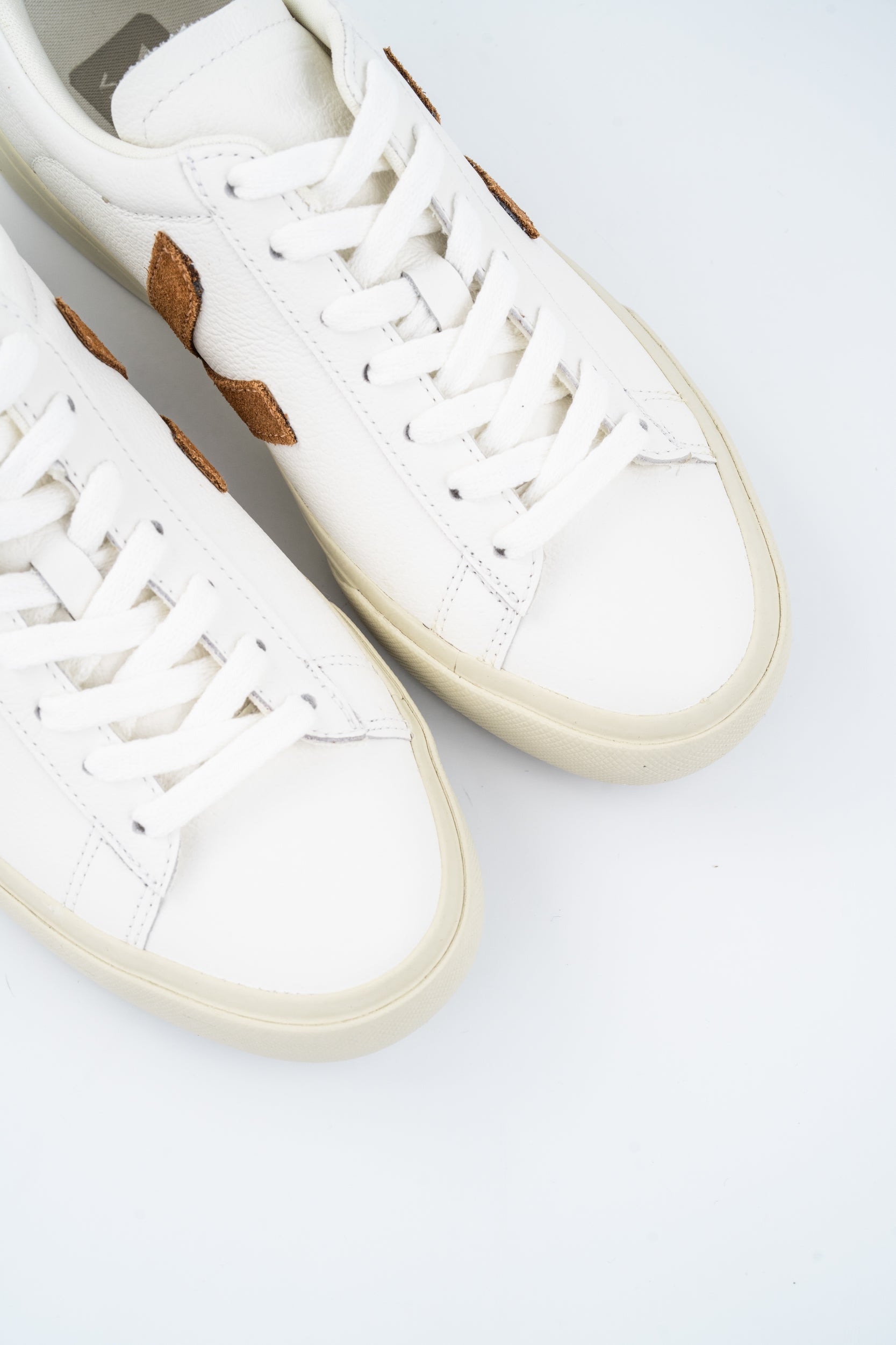 Veja Ladies Campo Leather Sneaker | CP0521058A-White Cognac