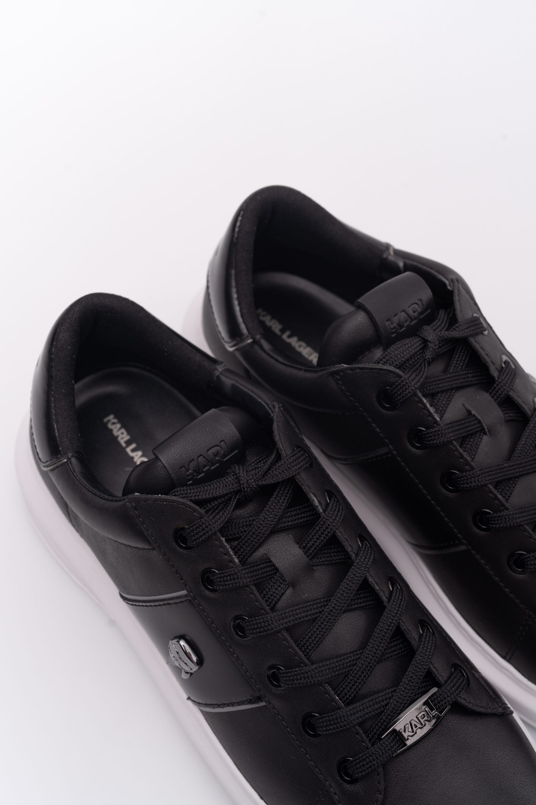 Karl Lagerfeld Men's Kapri Ikonik Pin Lo Lace Black Lthr | KL52534A-000