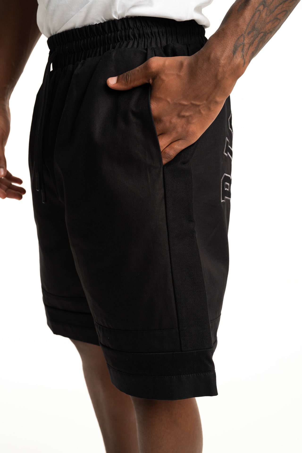 John Richmond Men's Listemi Bermuda | UMP26148BEHB-Black