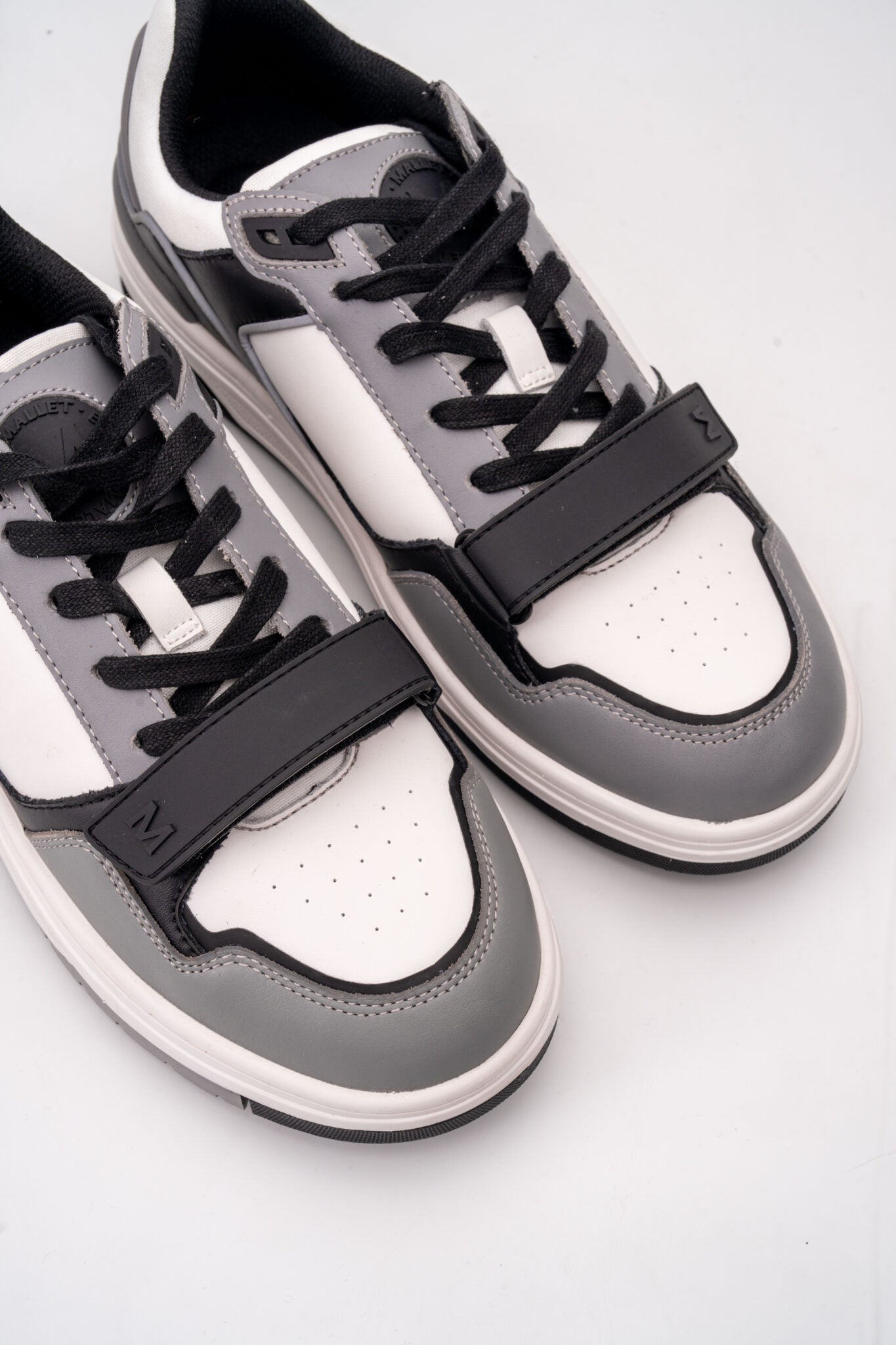 Mallet Men's Carlton Strap White Black Sneaker TE9025WHT BLK
