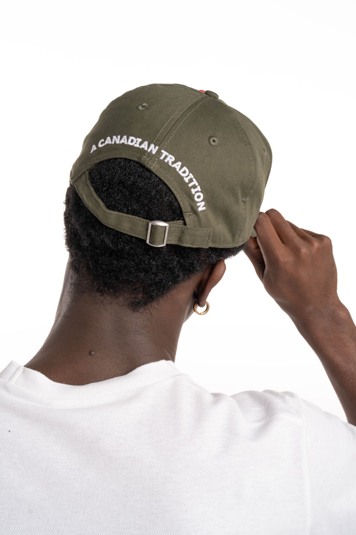 Dsquared2 Men's Canadian Patch Baseball Cap BCM0891 05C00001 8102