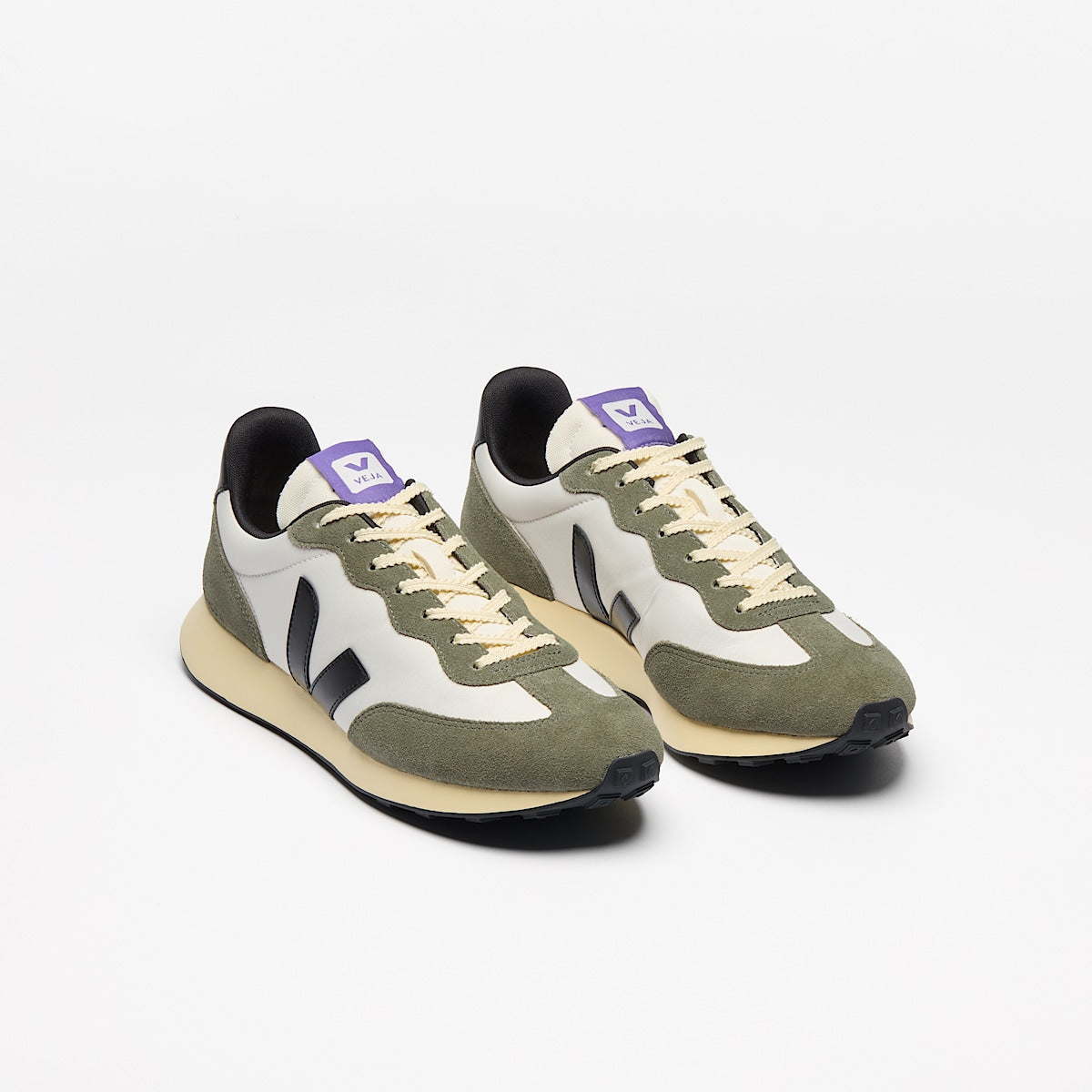 Veja Ladies Rio Branco II Nolyn Sneaker RO3420856A Natural Black Kaki
