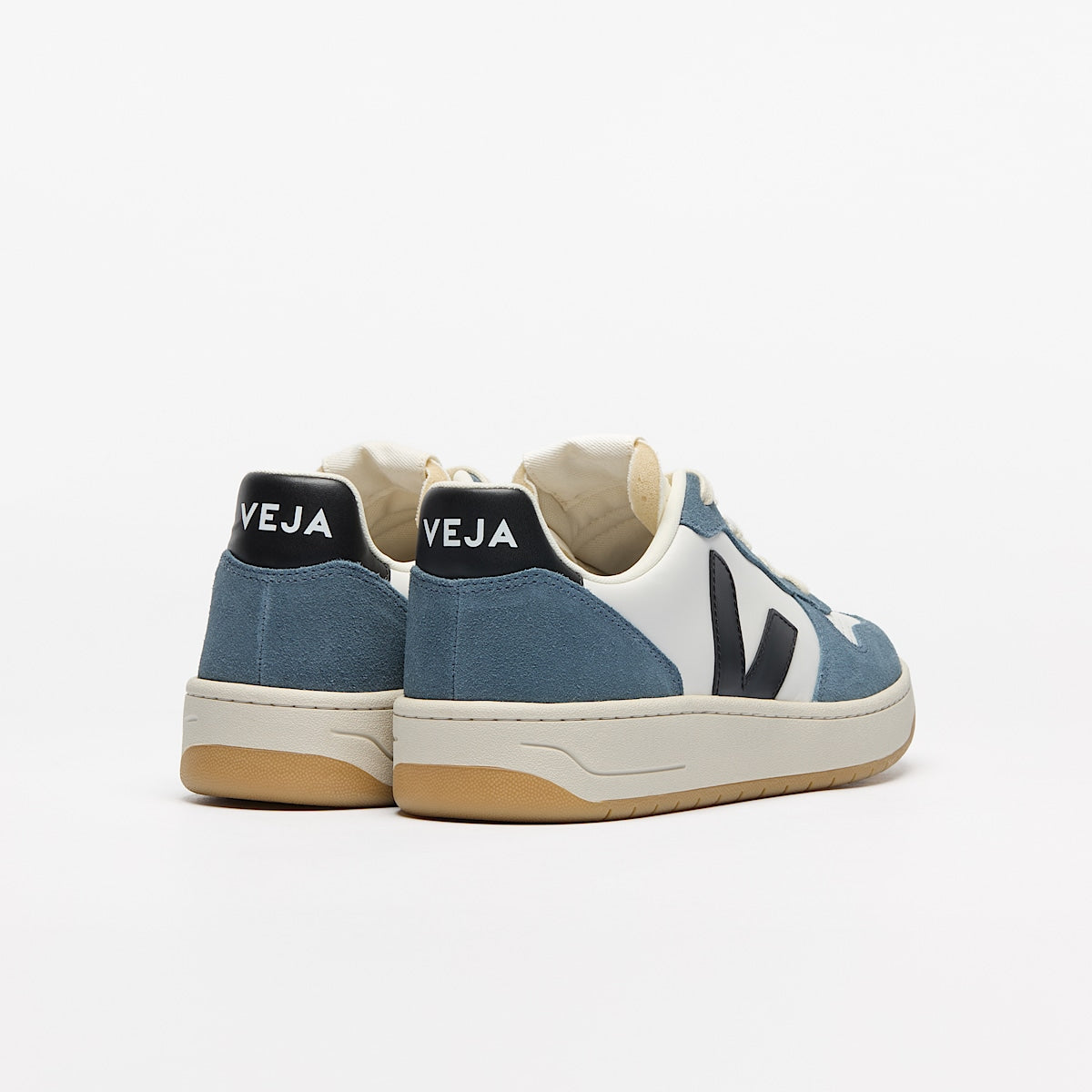 Veja Ladies V-10 Leather Sneaker VI0220863A White Black California