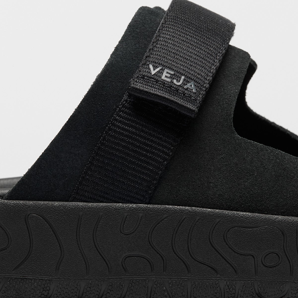 Veja Ladies Arpoador Suede Soft Sandals AP3221036A Full Black